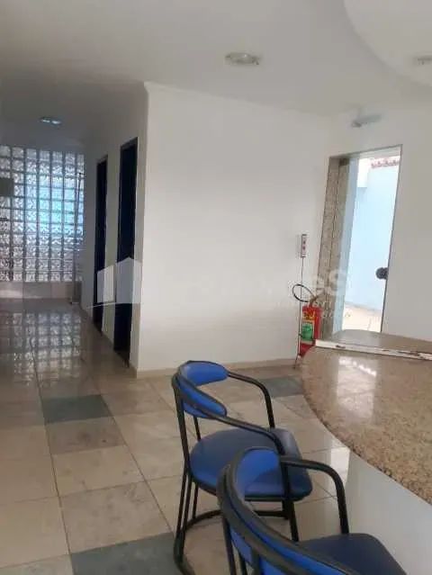 Prédio de dois andares na Avenida Albérico Diniz - Jardim Sulacap - Foto 2