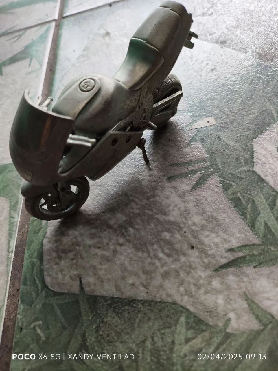 Motocicleta de Coleção em Metal