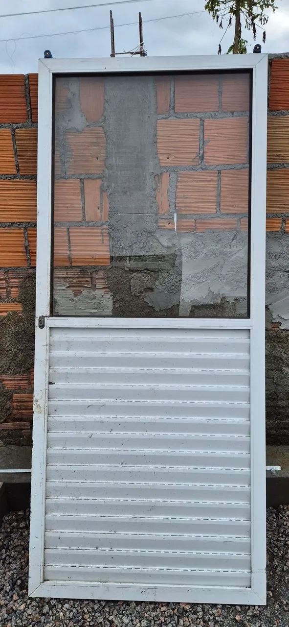 Janela de Alumínio com veneziana - Foto 2