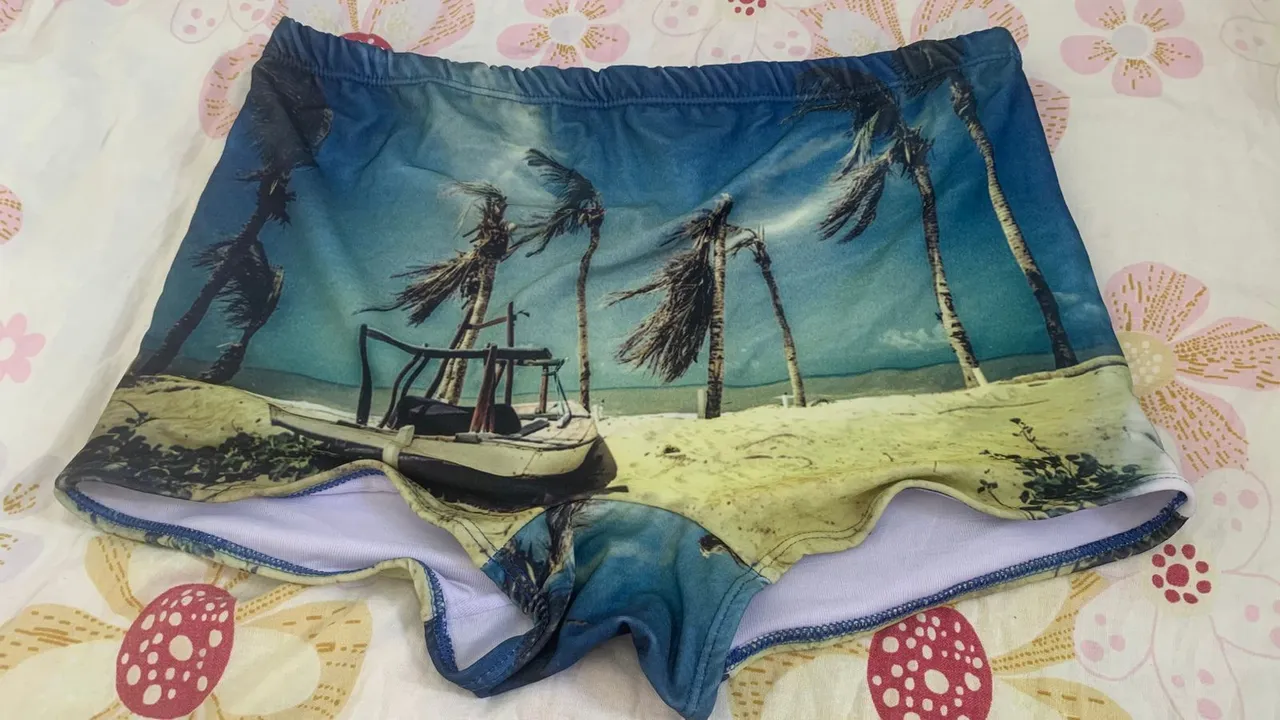 Sungas de Praia com Estampa Tropical e cor única