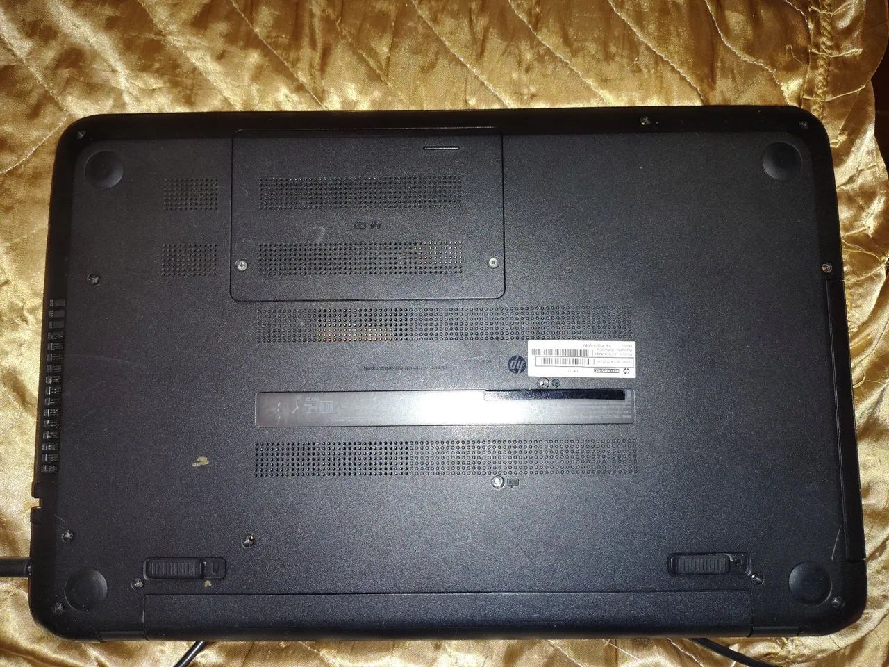 HP 15 F Notebook64317907528450123