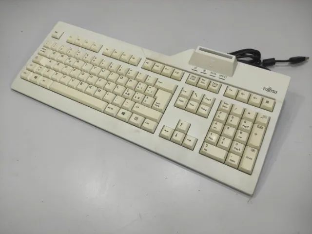 Teclado Fujitsu Usb Abnt2 Ç Raro Pc Retro Bm9 (Usado)