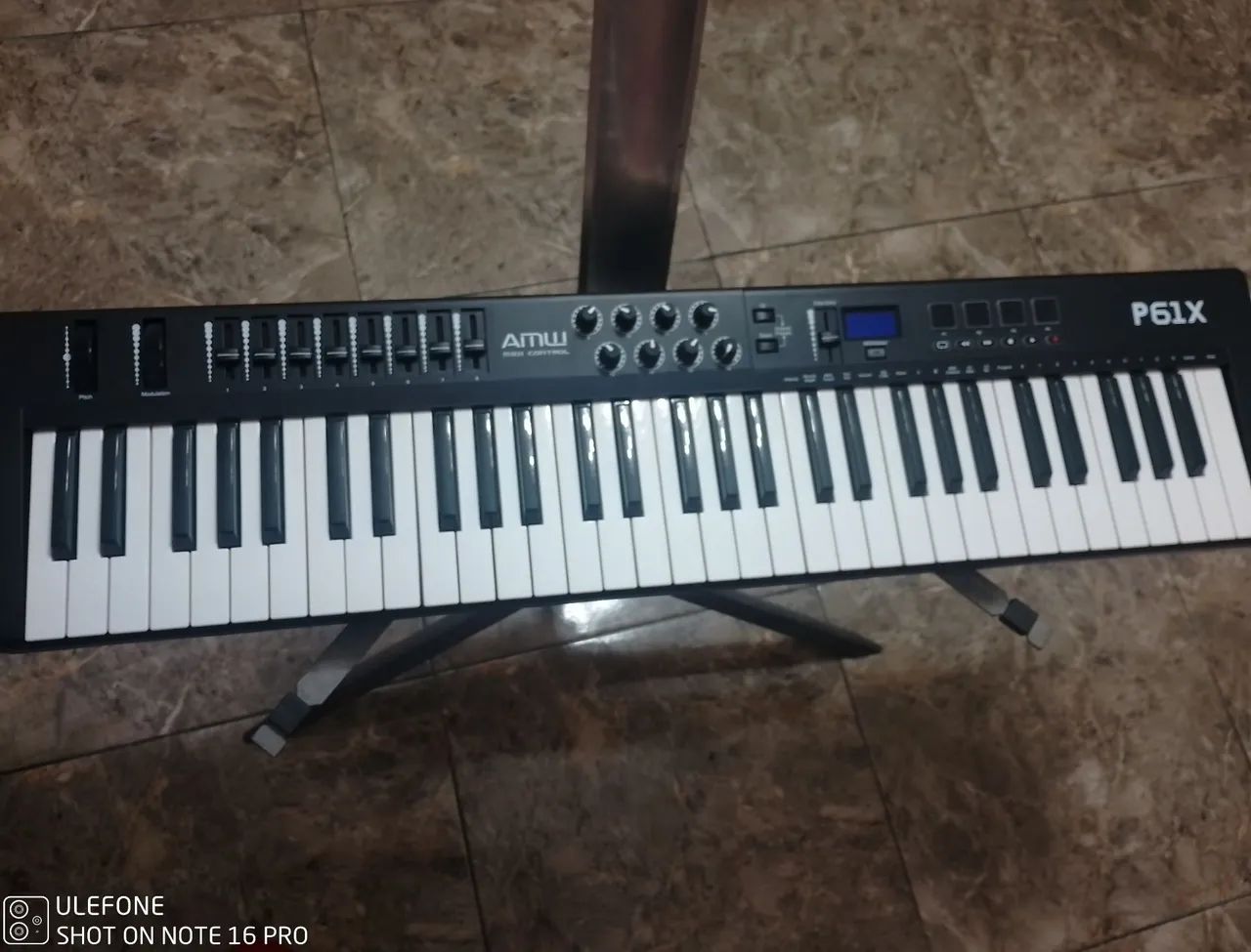 Teclado Controlador Musical 61 Teclas - Foto 2