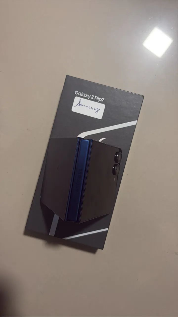 Galaxy Z flip 7  - Foto 2