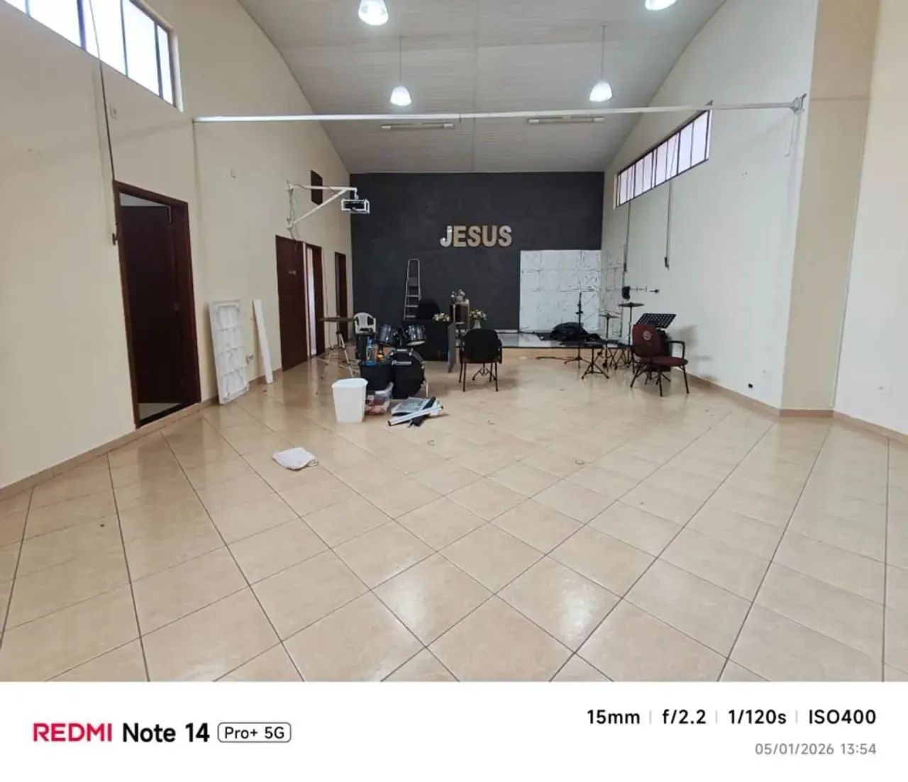 Alugo um ponto comercial com 130m*