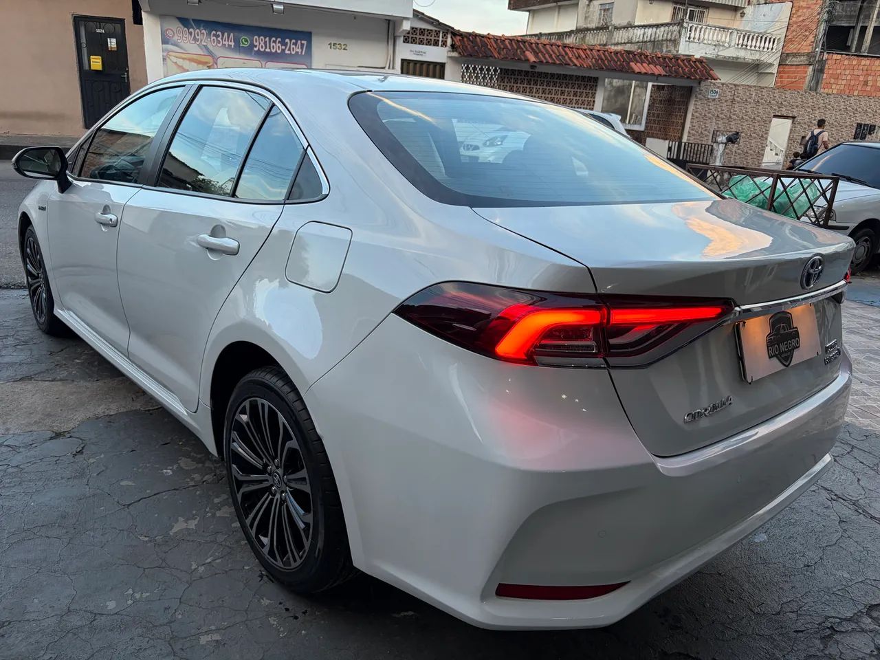 Toyota Corolla Altis Prem. Hybrid 1.8 Flex AUT 2023 - Foto 6
