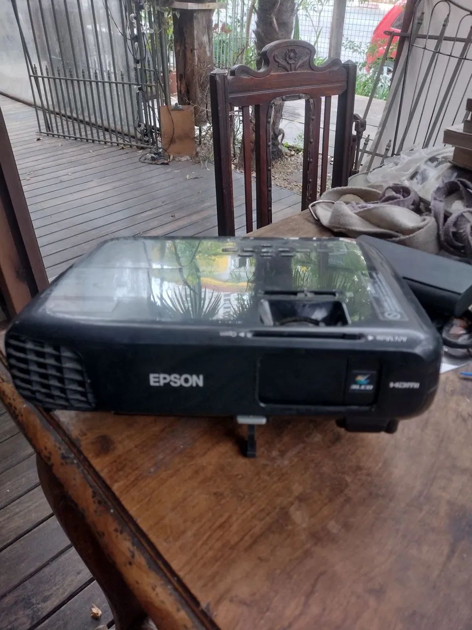 Projetor S18 com telão 