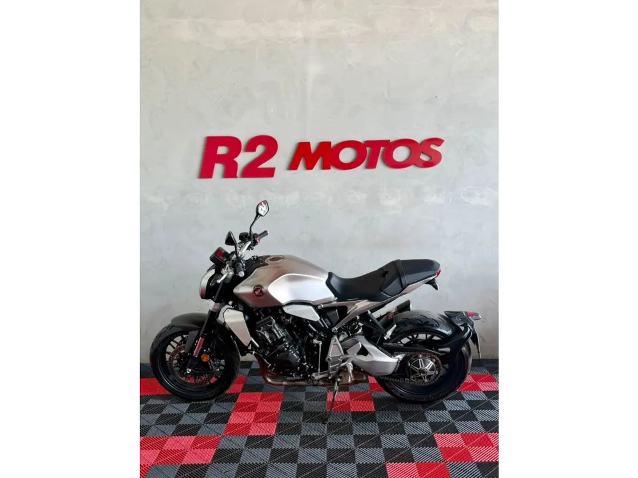 Honda Cb 1000r 2023 - Foto 3