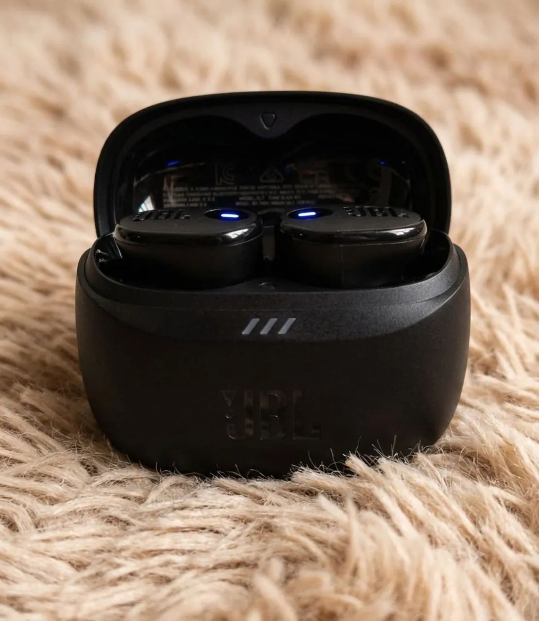 Fone JBL Tune Buds Bluetooth - Original com Estojo de Carregamento
