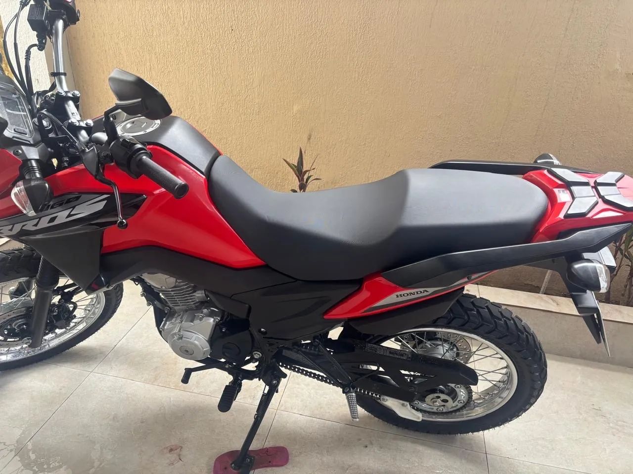 Vendo BROS 2026 com ABS 40 km - Foto 5
