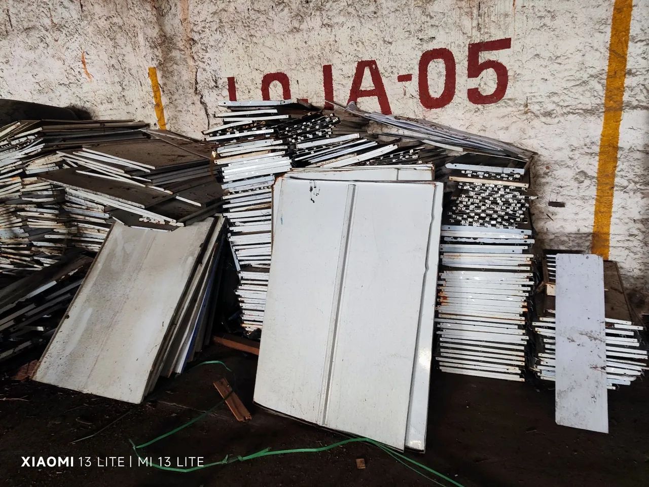 LOTE DE PRATELEIRAS DE FERRO (NO ESTADO) - Foto 3