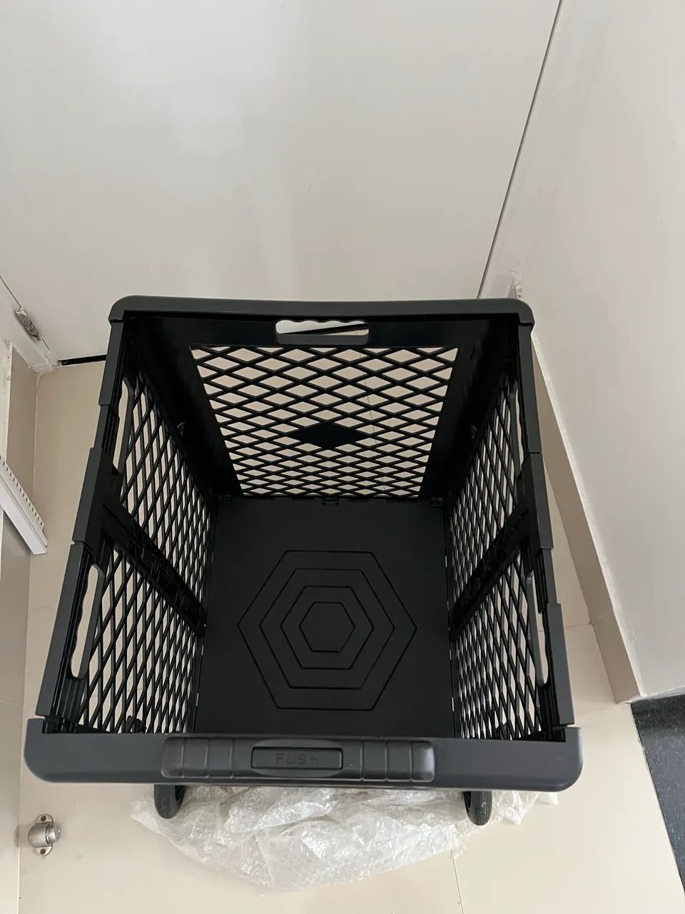 Carrinho de feira compras dobrável com 4 rodinhas 25kg 60l - Foto 2
