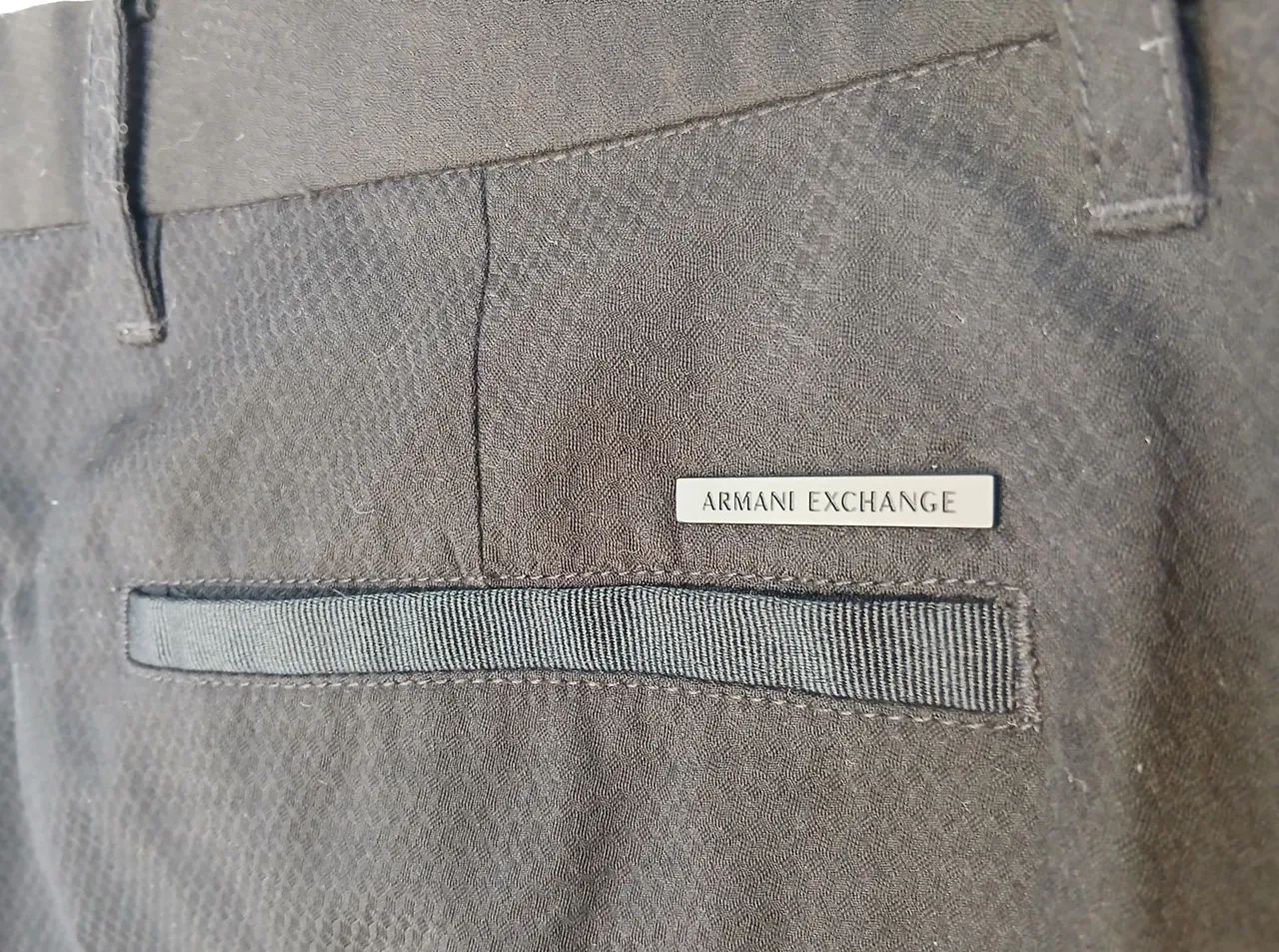 Calça nova Armani Exchange original