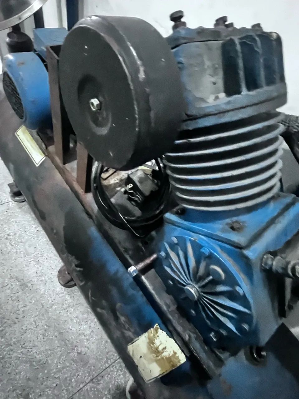 Vendo compressor de ar industrial  - Foto 3