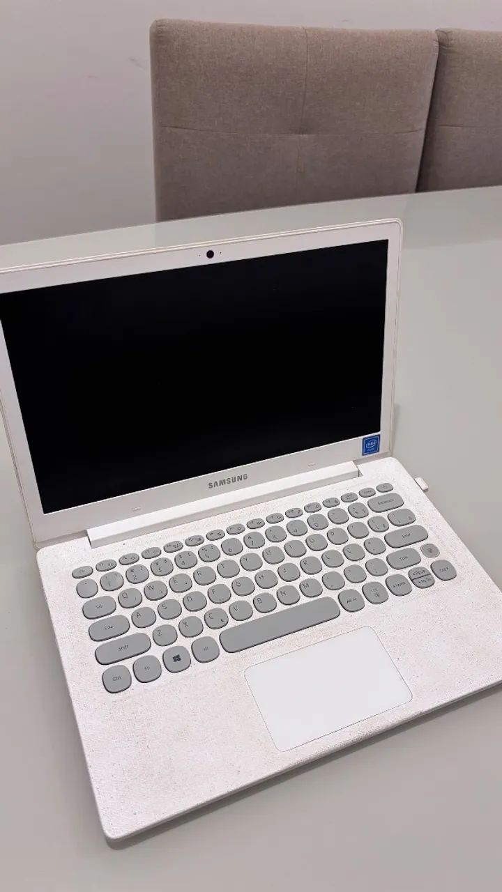 Notebook Samsung Flash F30 13.3?