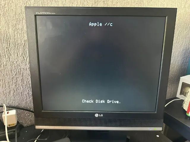 Apple IIc 1984 totalmente funcional com fonte original Apple - Foto 3
