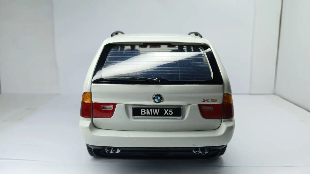Miniatura BMW X5 4.4 1/18 Kyosho  - Foto 4