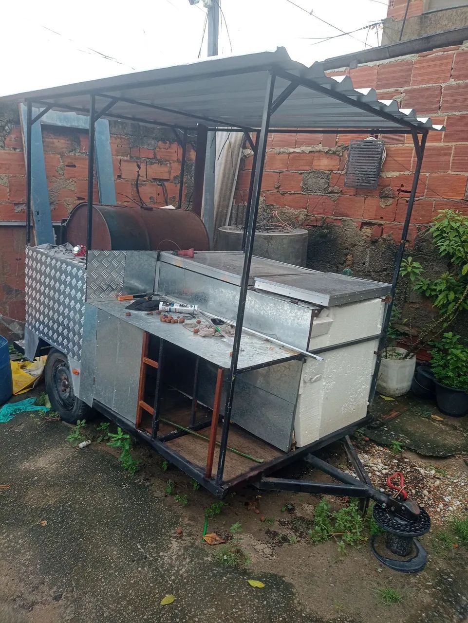 Carretinha pit smoker. 