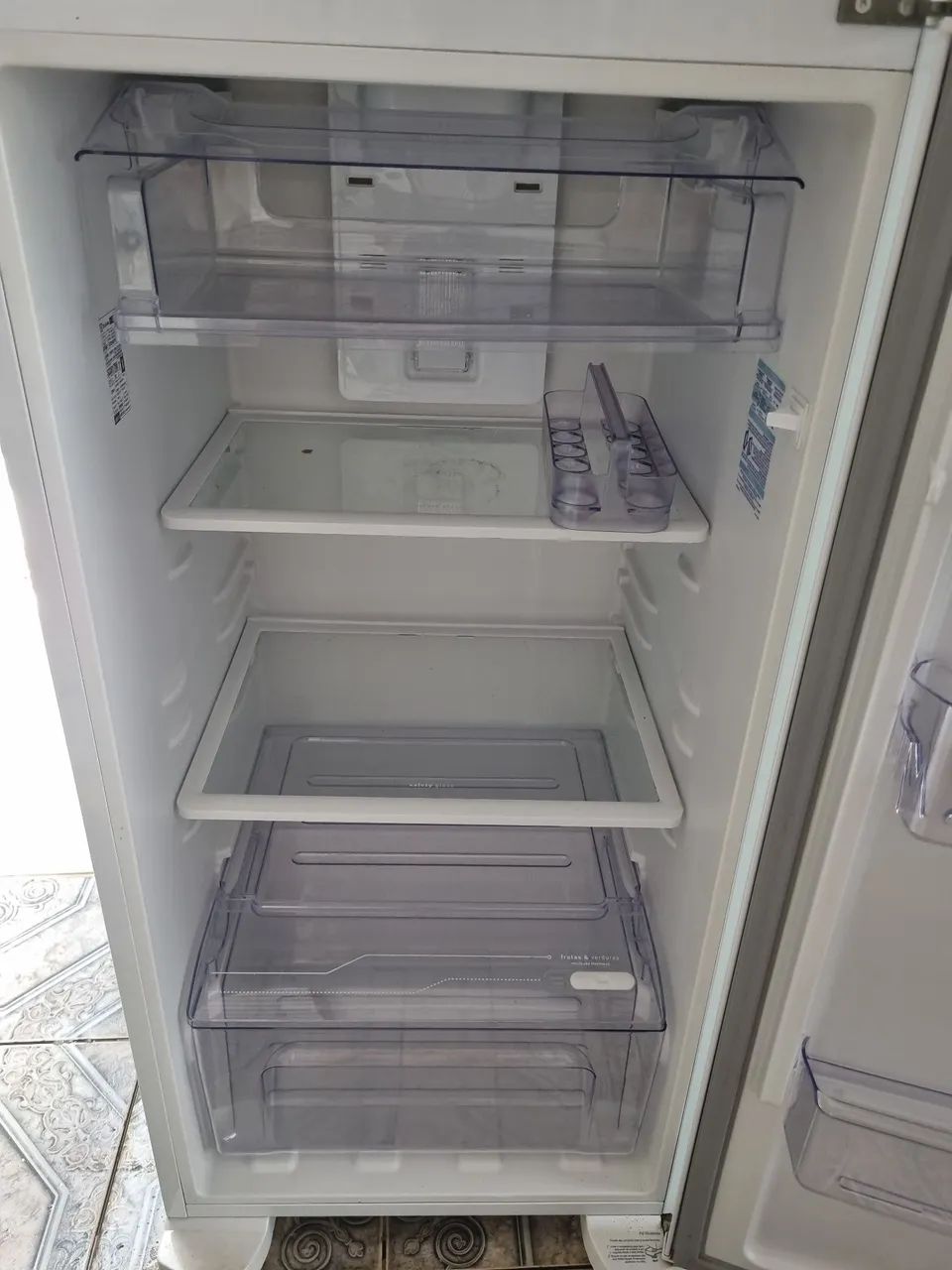 Geladeira Electrolux problema no compressor - Foto 5