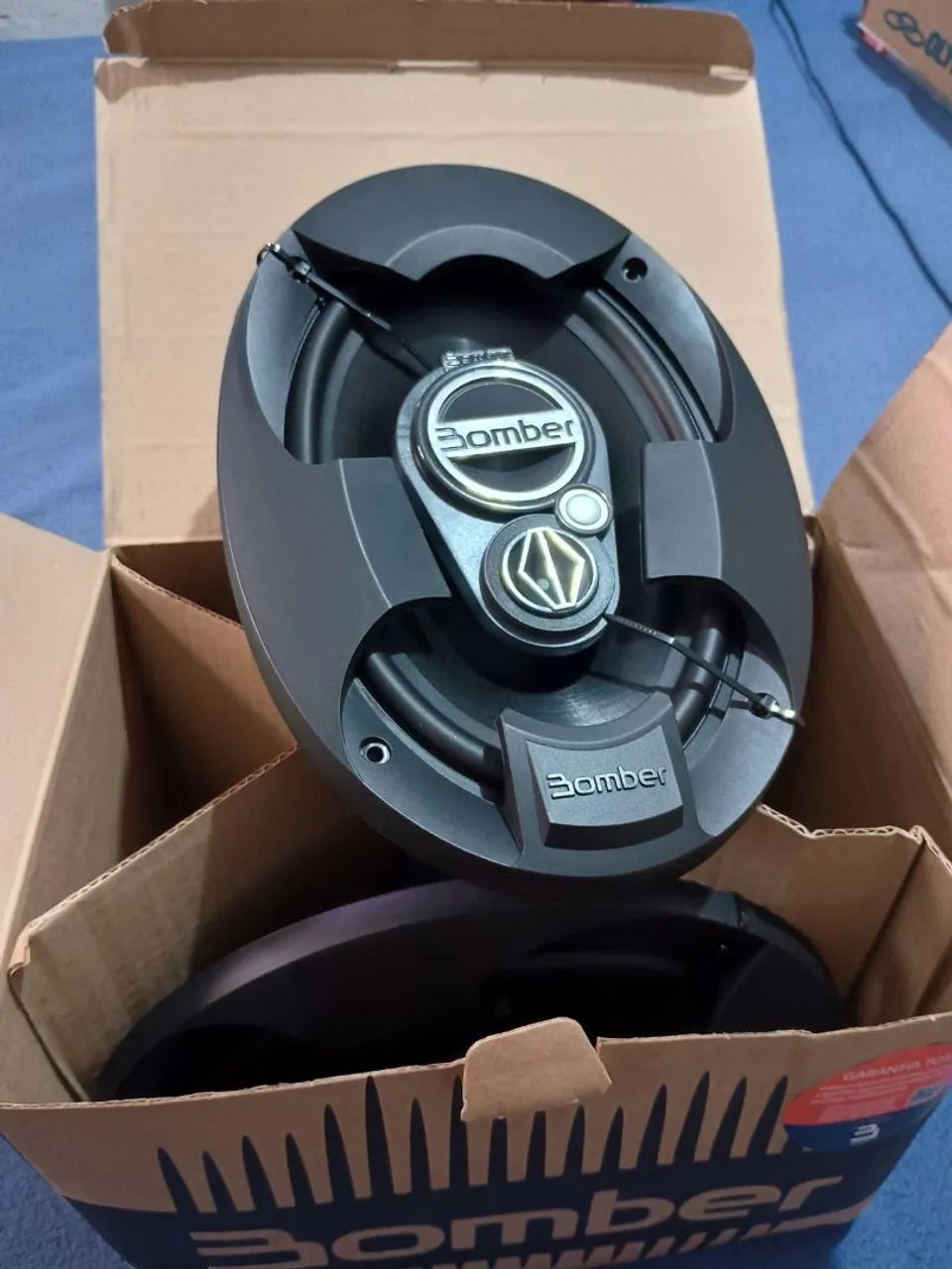 Auto Falantes 6x9 Bomber 200Wrms - Peças para carros, vans e