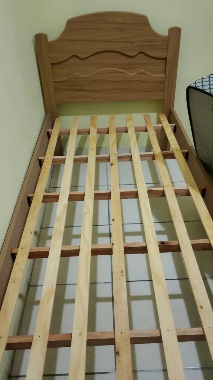 Vendo cama com colchão  - Foto 3