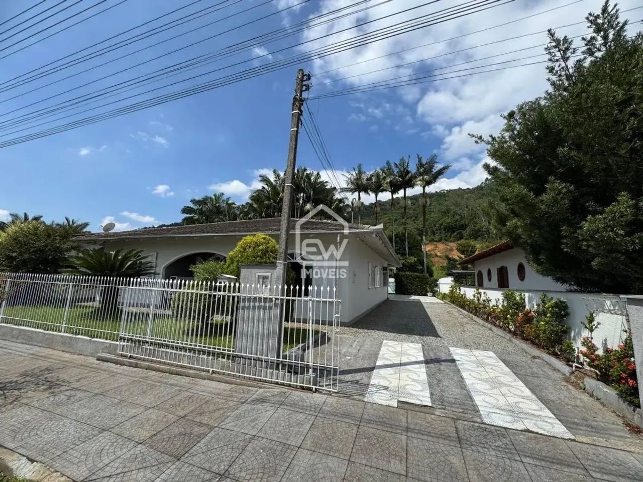 Casa Térrea com Piscina no Centro de Massaranduba/Sc - Foto 2