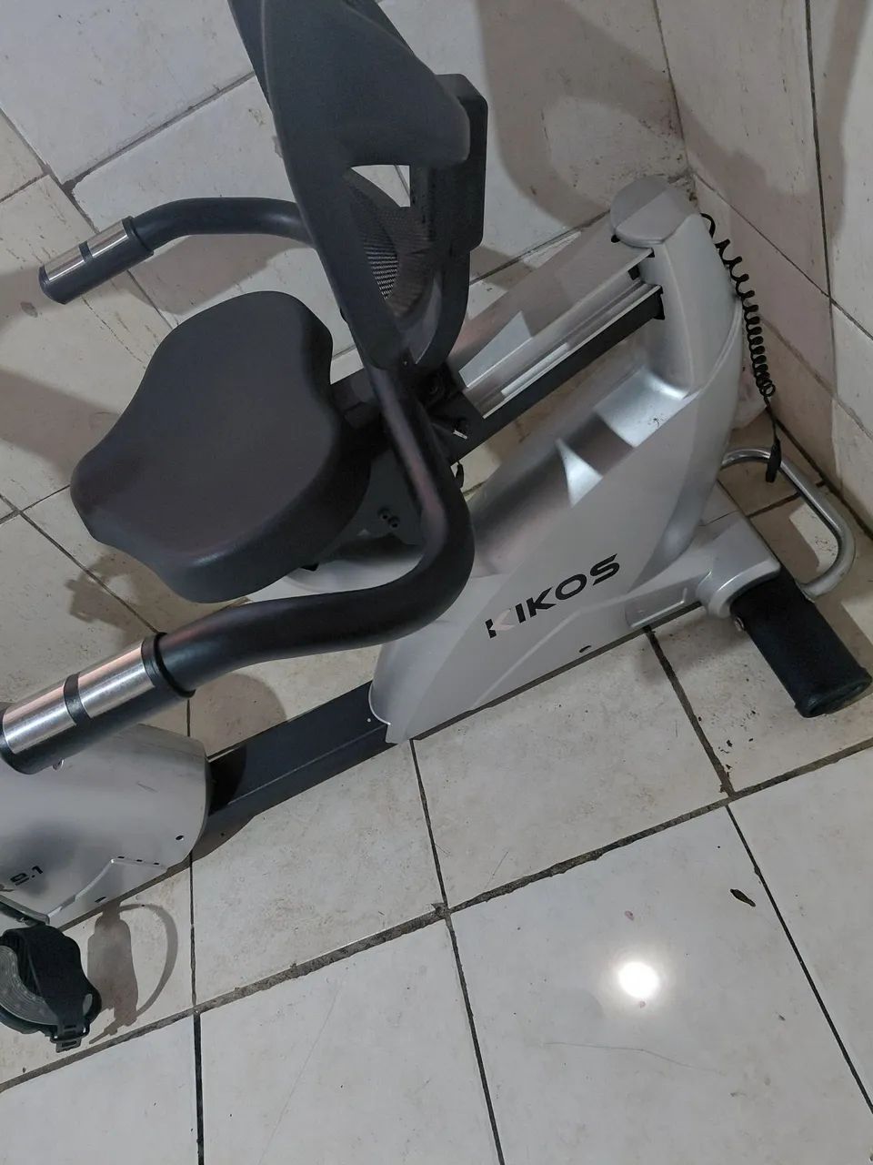 Bicicleta Ergométrica Horizontal Kikos KR 9.1 - Foto 3