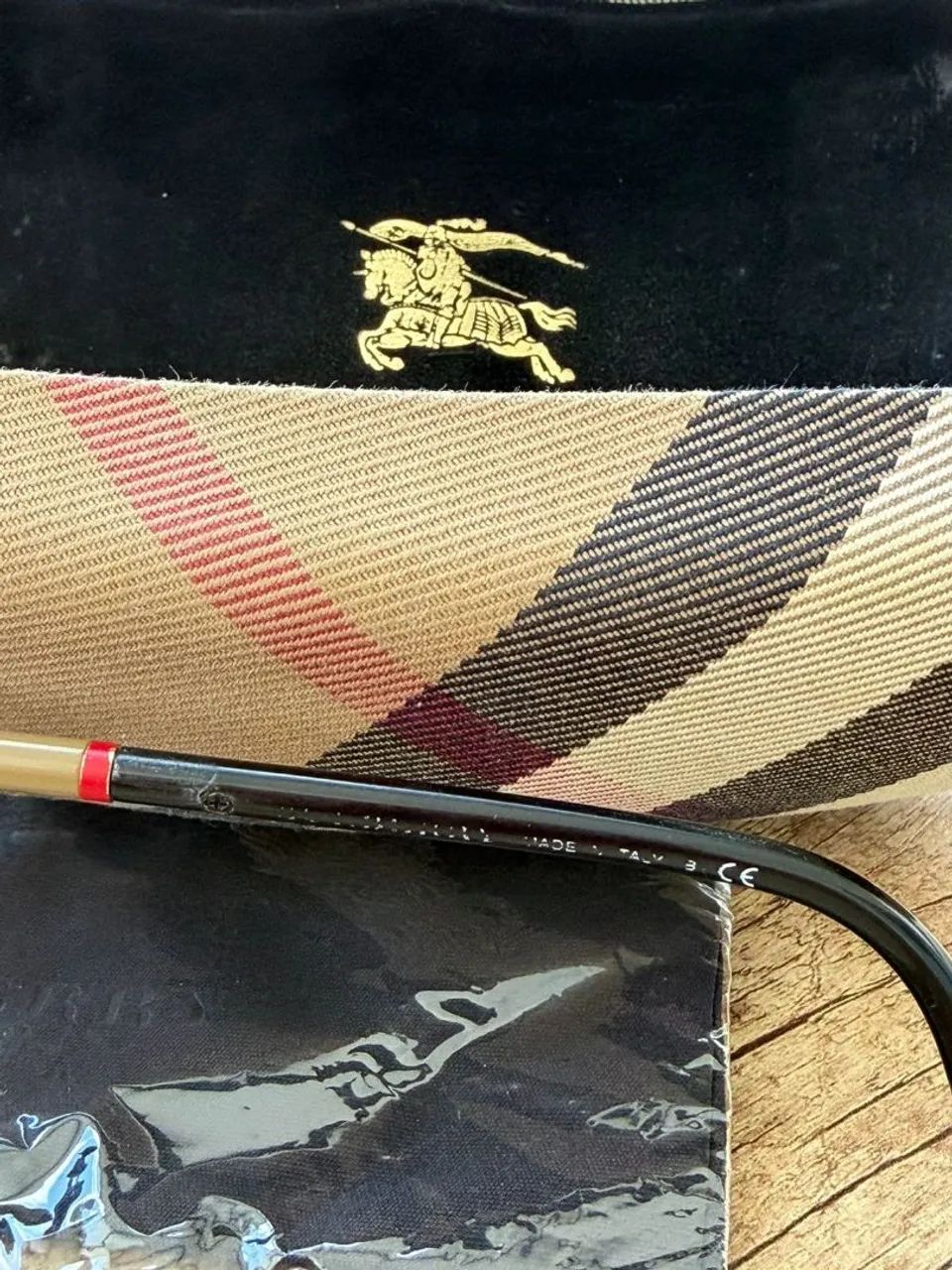 Óculos Burberry feminino  - Foto 5