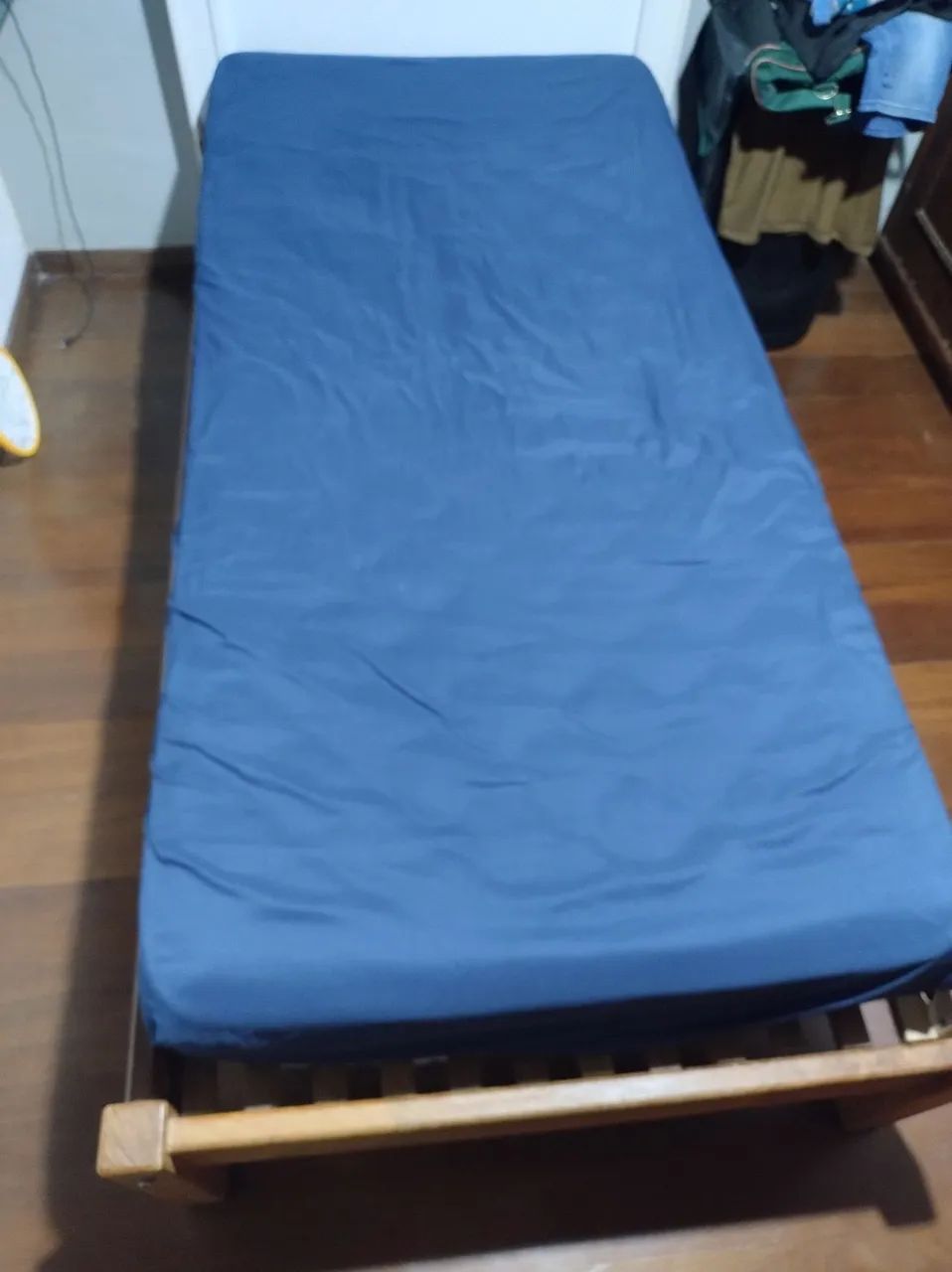 cama de solteiro de madeira  - Foto 5