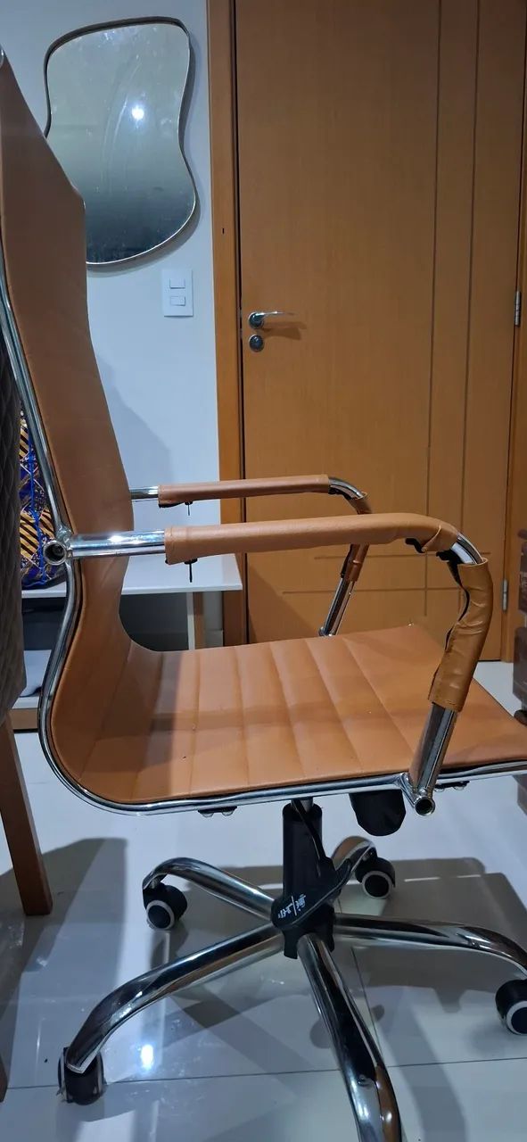 Cadeira Executiva Presidente Marrom - Foto 4