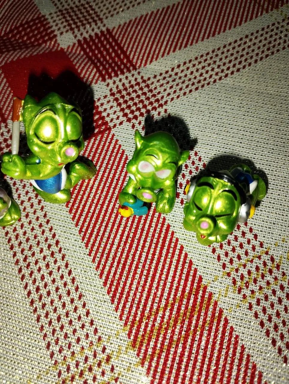 7 bonecos extralunaticos - Foto 2