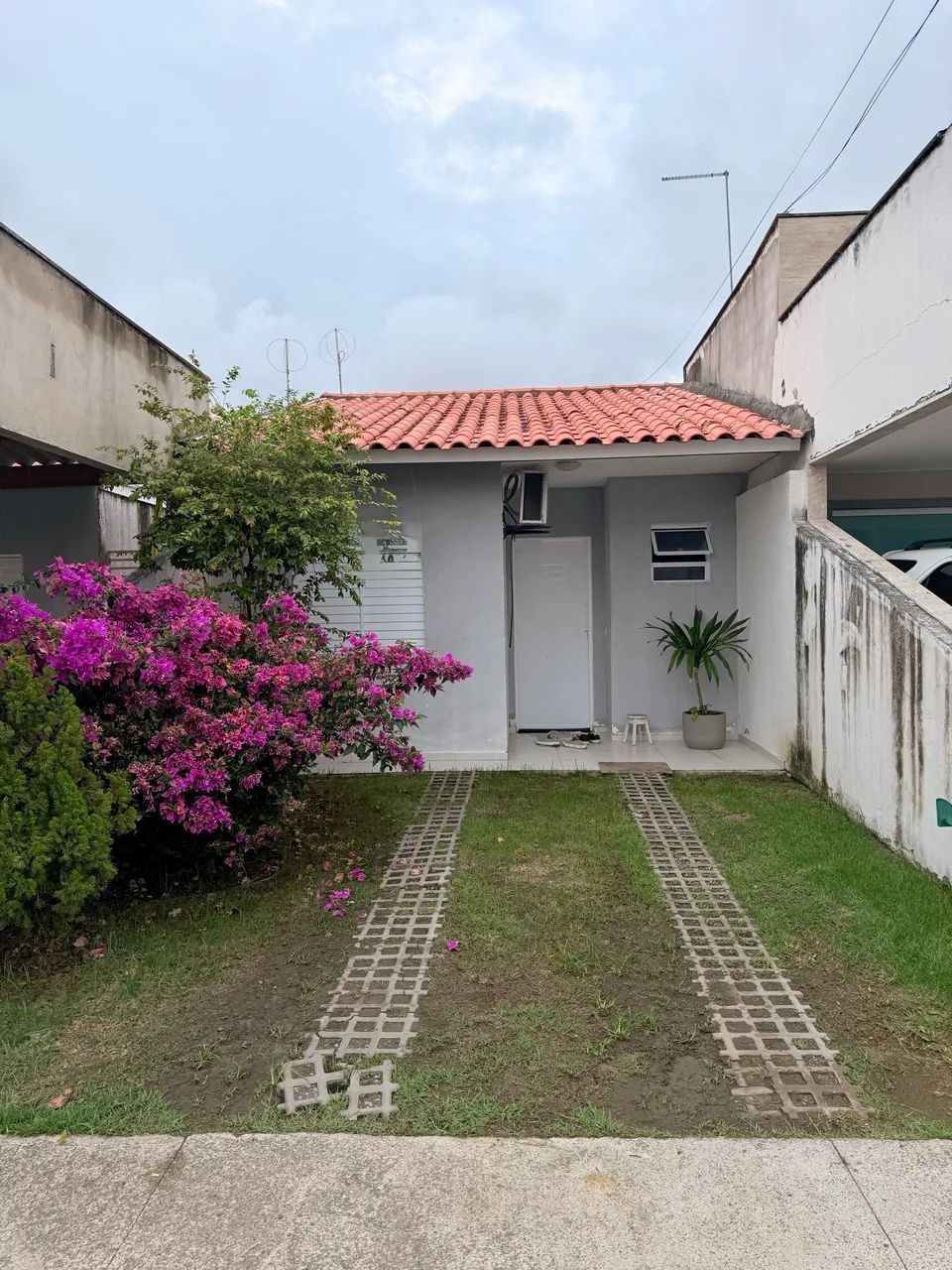 Casa 2/4 no Sim!