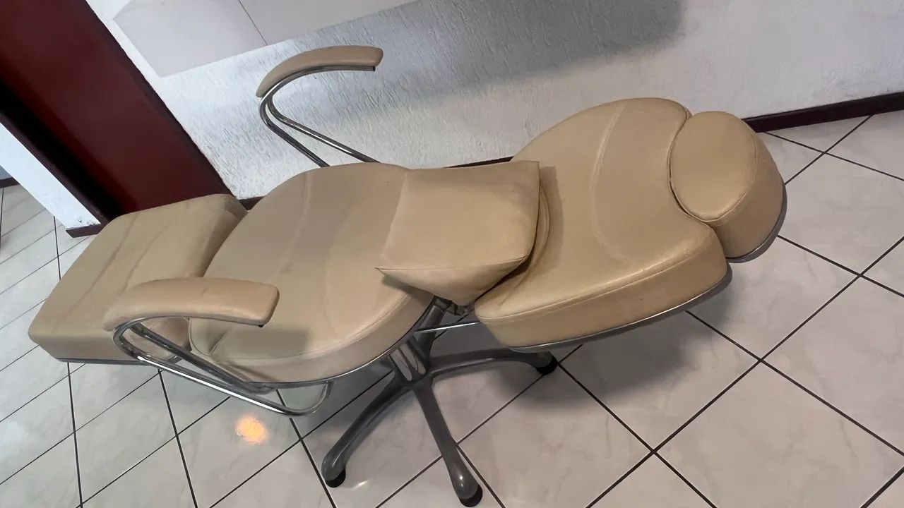Cadeira poltrona reclinável para estética, maquiagem e micropigmentação 