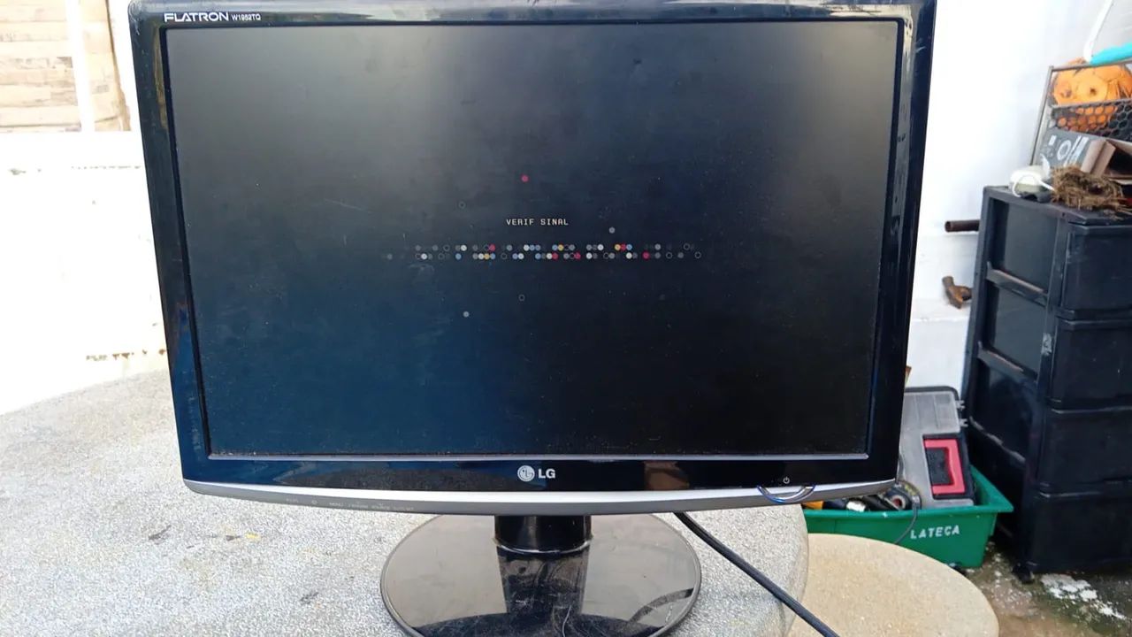 Monitor LG Flatron 19" W1952TQ - Funcionando