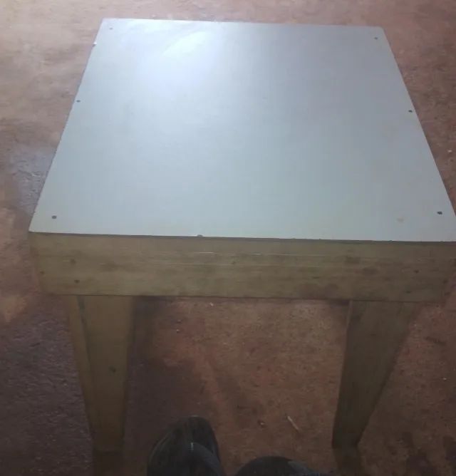 Mesa e banquinho de madeira - Foto 2