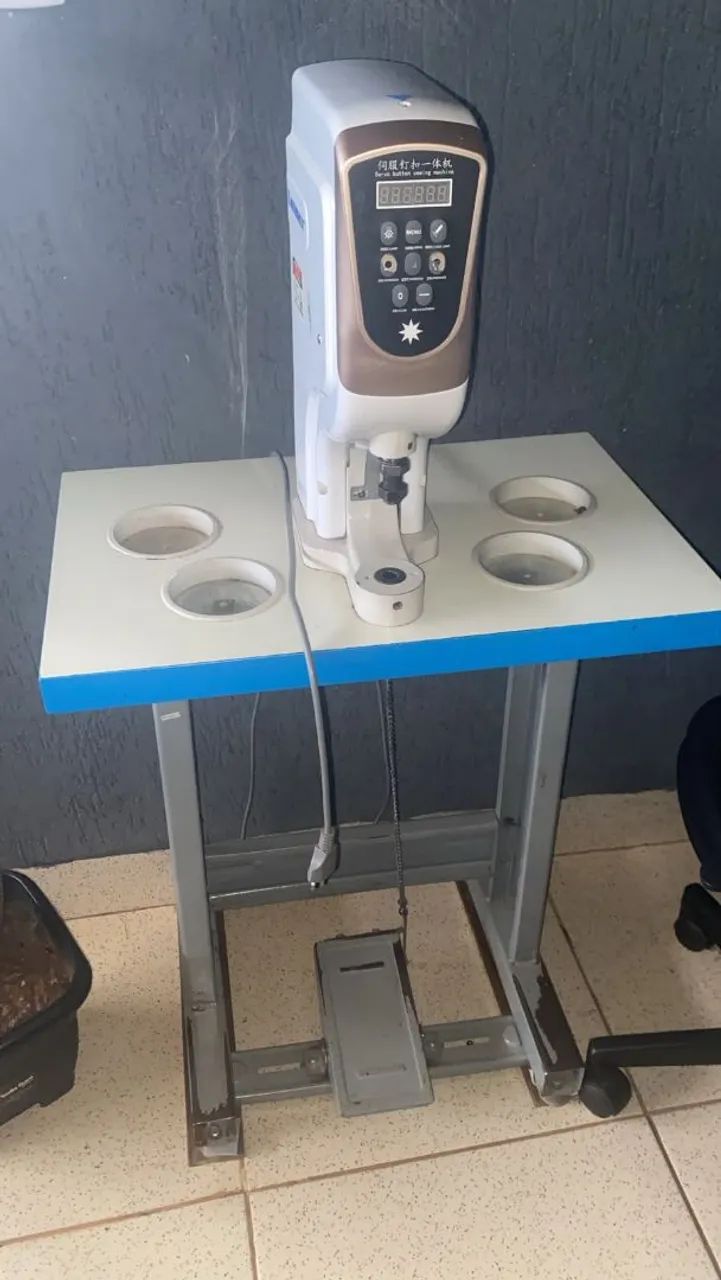 Máquina de pregar botão e ribite. - Foto 2