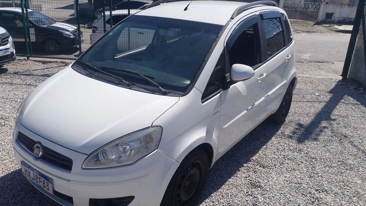 Fiat Idea Essence Dualogic 1.6 Flex 16V 5P 2012 - Foto 5