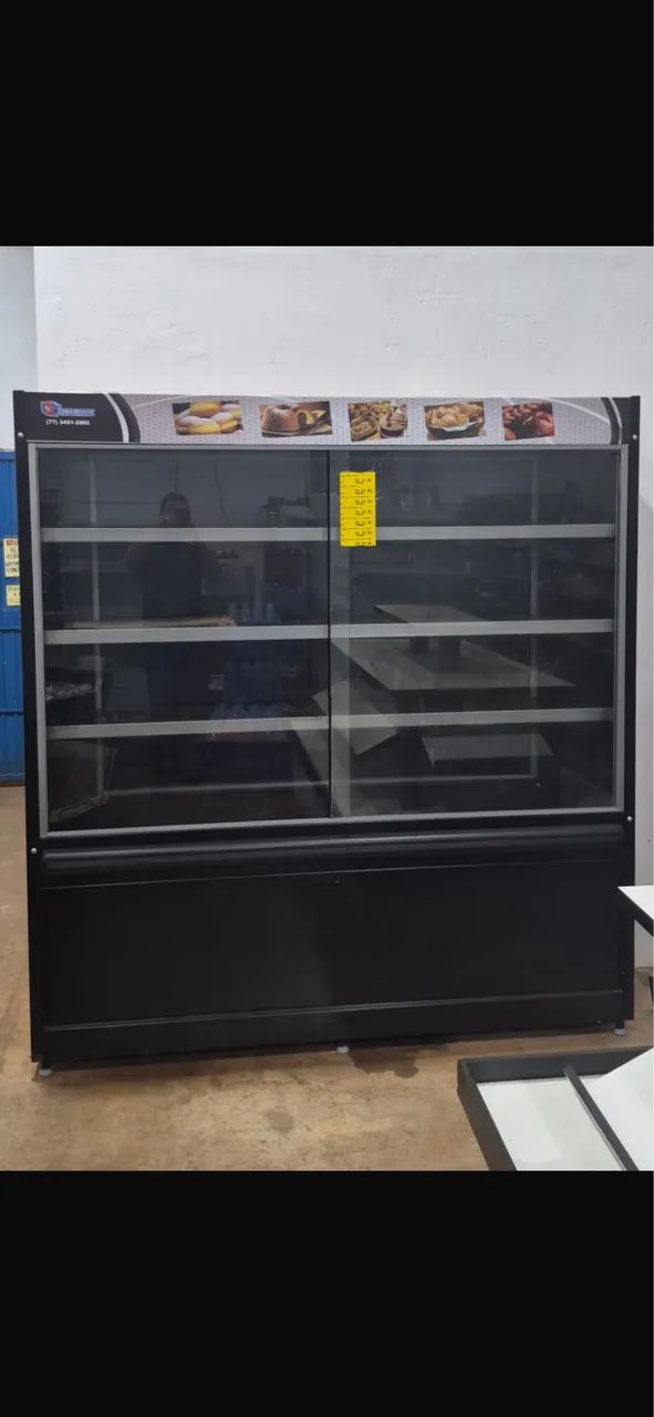 Vendo expositor de pão 1,80x2,00
