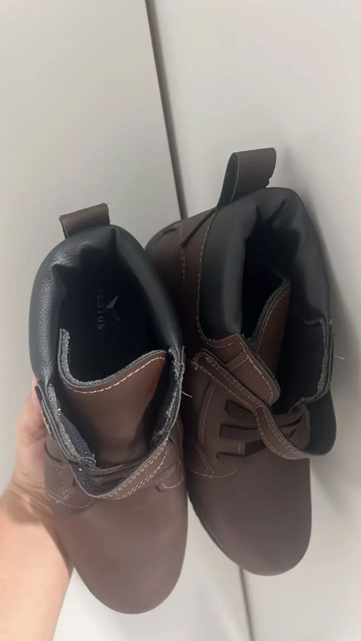 Bota tamanho 34/35 - Foto 3