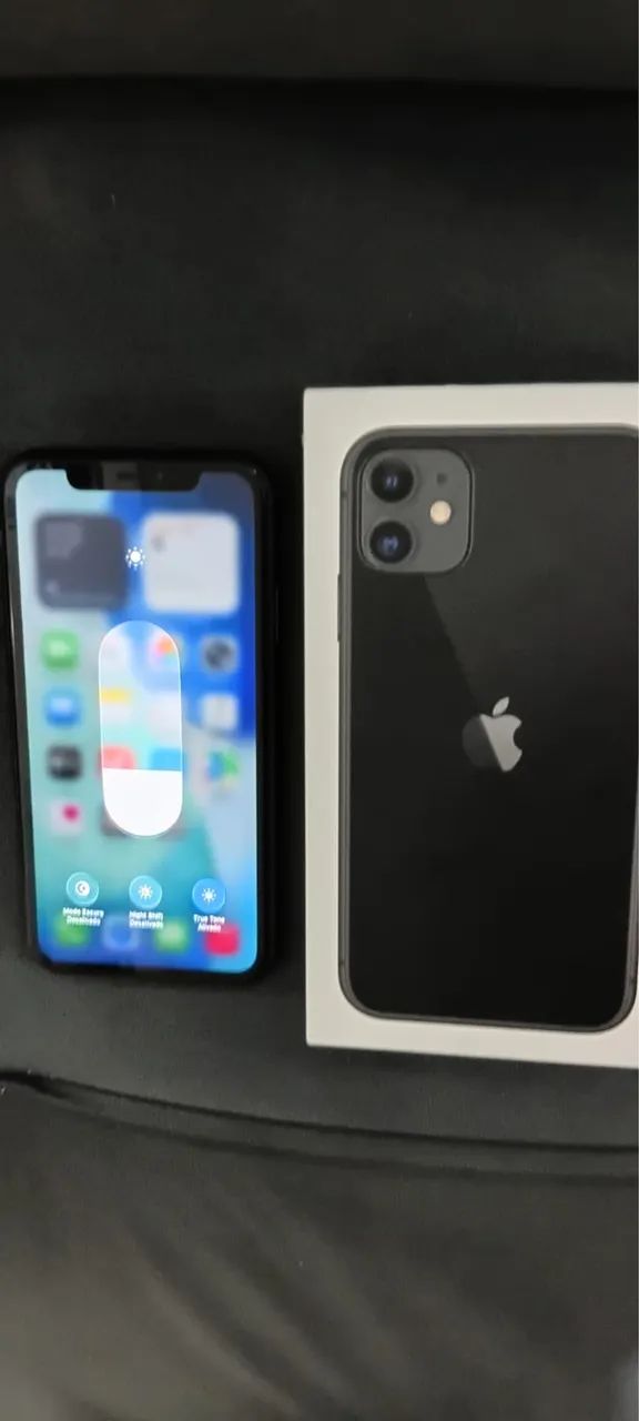 iPhone 11