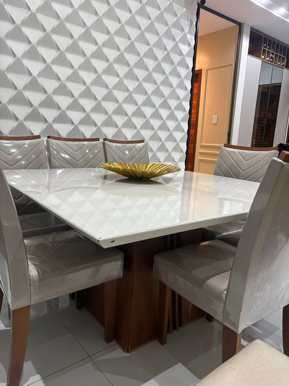 Mesa quadrada de 8 cadeiras