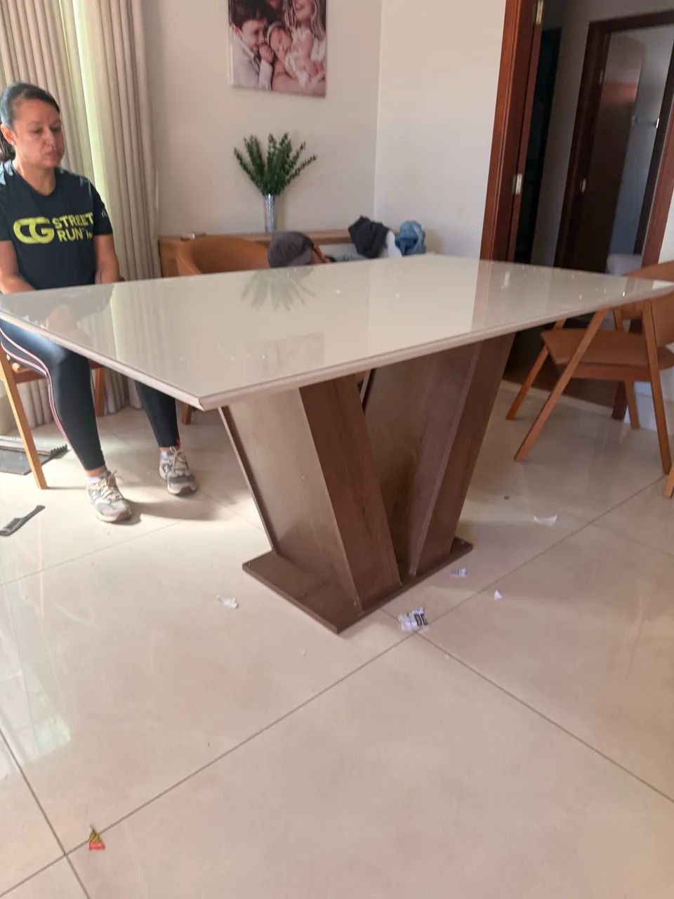 Vendo mesa de jantar excelente 
