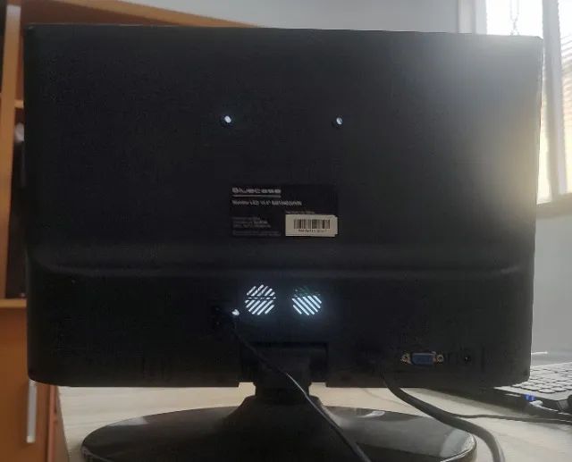 Monitor Bluecase LED 15.4 Widescreen, HDMI/VGA - BM154D3HVW - Foto 2