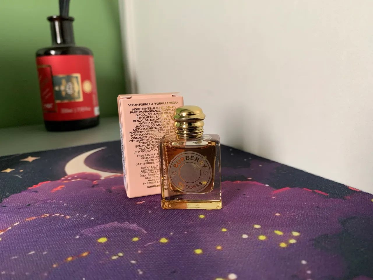 Miniatura Burberry Goddess Eau de Parfum Feminino 5ml - Foto 2