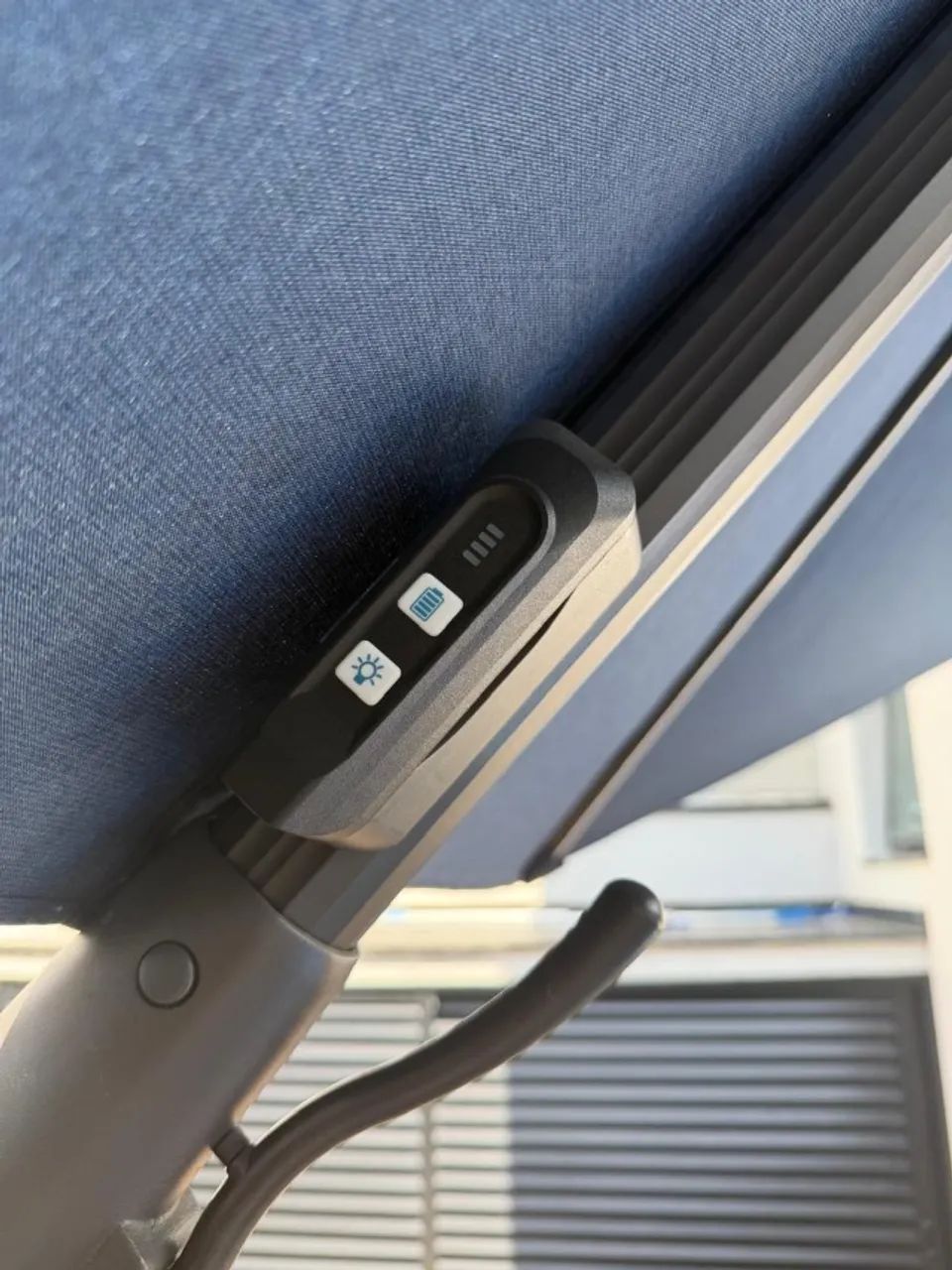 ? OMBRELONE LATERAL 3 x 3 METROS COM LED - Foto 4