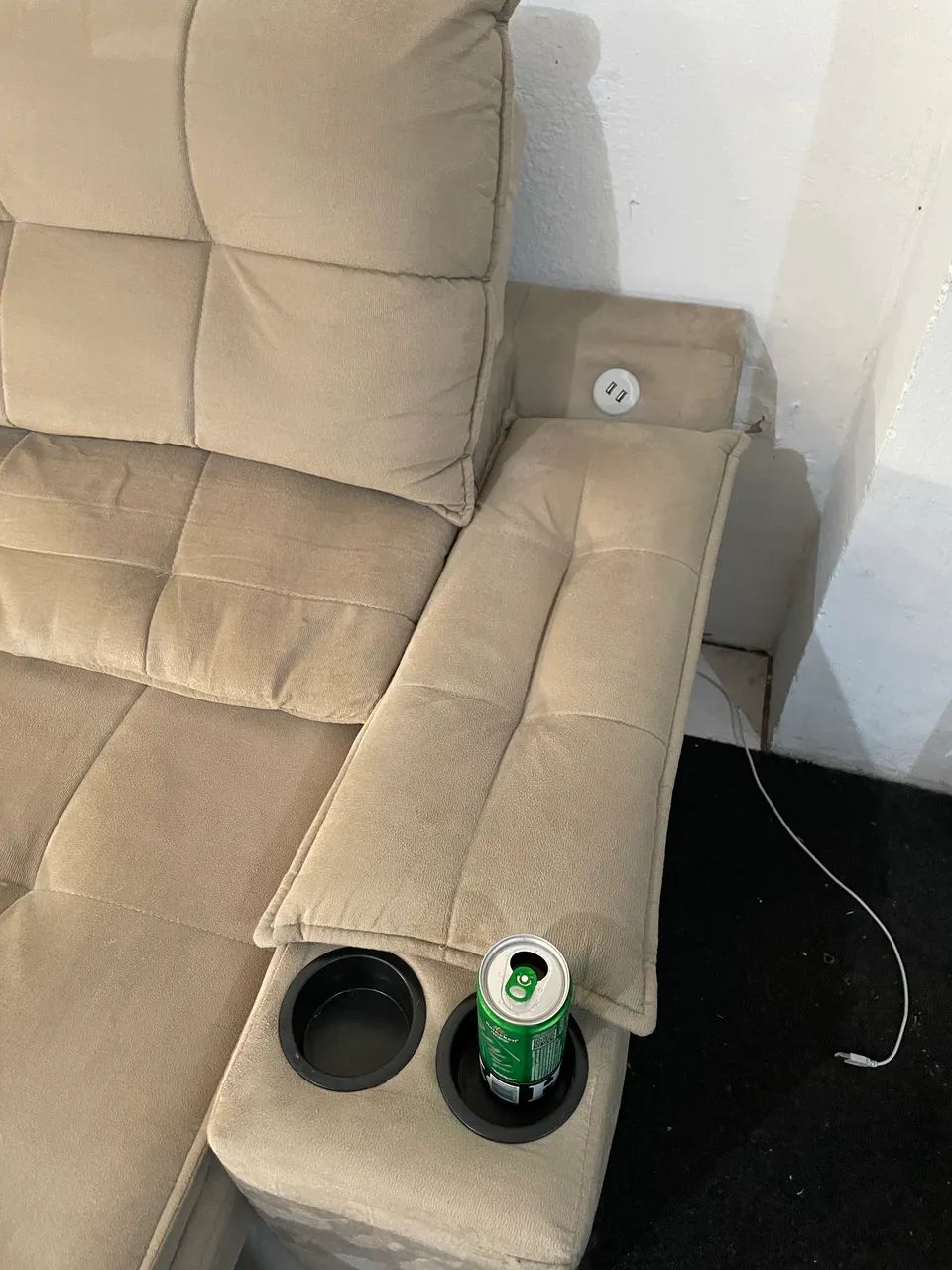 Sofá retrátil reclinável 