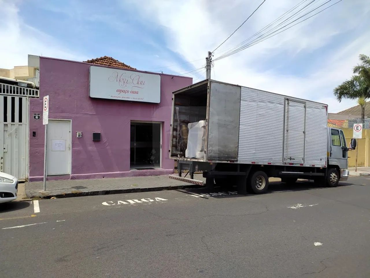 Casa para locação comercial e residencial no bairro Martins