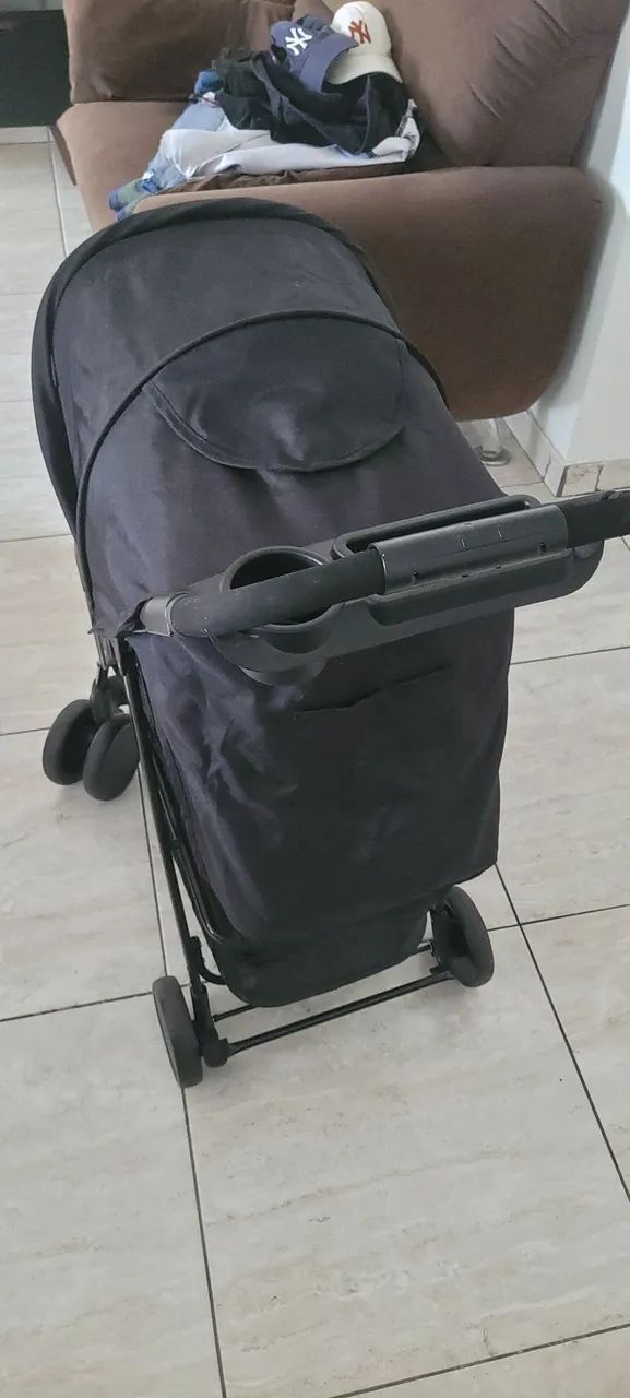 Carrinho de bebe seminovo - Foto 4