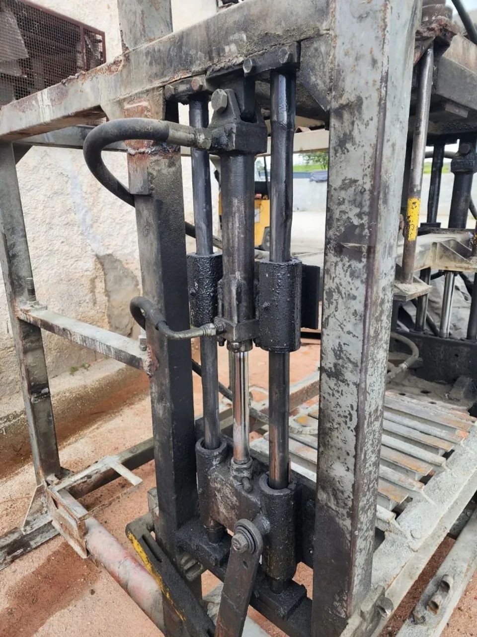Maquina de bloco de concreto hidráulica completa - Foto 3