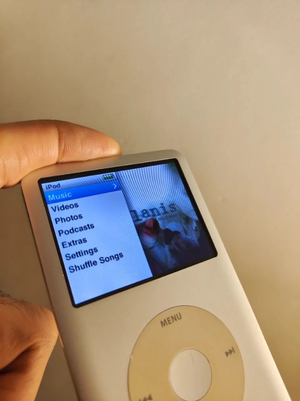 iPod Classic 7a ger. - 256GB - bateria nova, frontal e traseira novas + capa + cabo - Foto 3